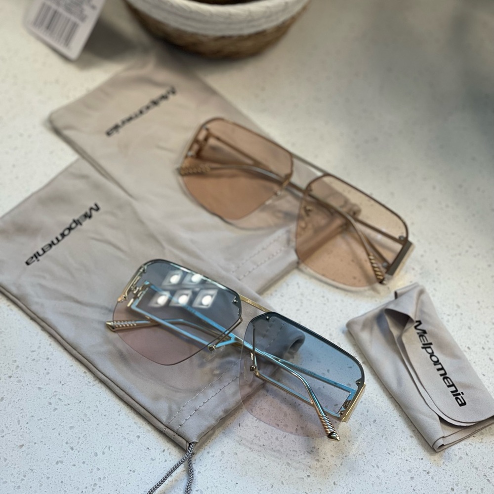 Sunglasses Bundle - Picture 2 of 10